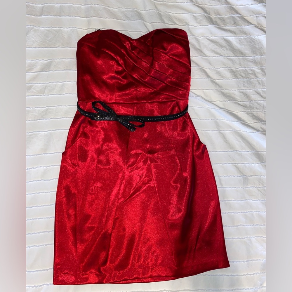 RED SATIN HOMECOMING DRESS